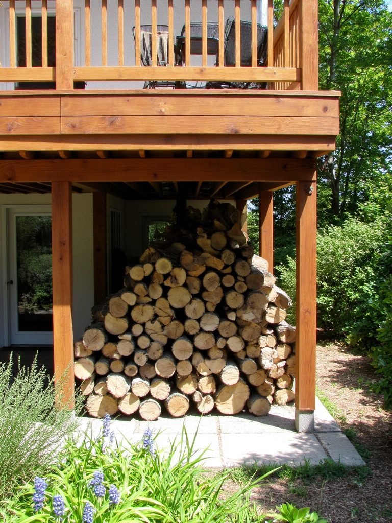 clever firewood storage solution